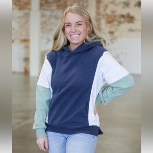 Black and Grey Movemama Breastfeeding Nursing Sweatshirt Small